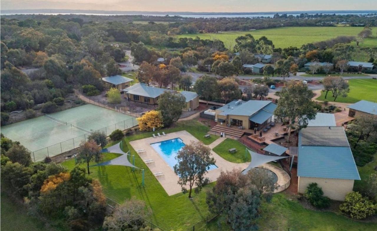 The Nature Resort Villas Cowes Exterior photo